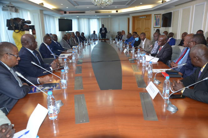 Lire la suite à propos de l’article Réunion tripartite des ministres en charge de l’énergie de l’Angola, de la RDC et du Congo sur le projet « boucle de l’amitié énergétique »